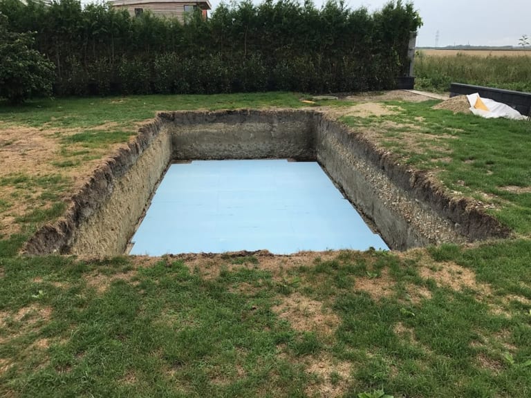 Pool Aushub im 11. Bezirk Simmering in Wien